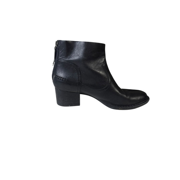 Women's UGG Black Leather Ankle Boots Size 9 - Picture 3 of 9